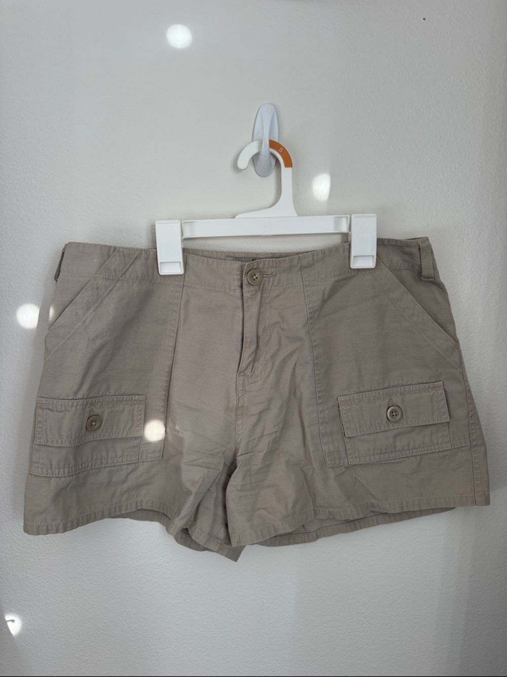 lei Beige Cargo Shorts with Flap Pockets